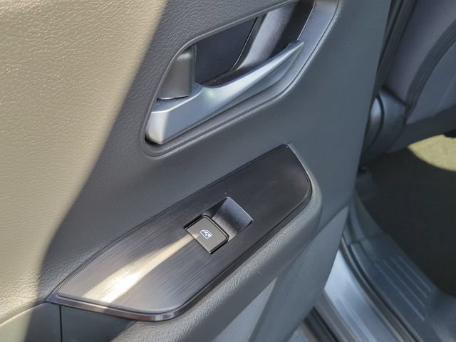 Used 2025 Nissan Kicks SV w/ Charging Package FWD image 11