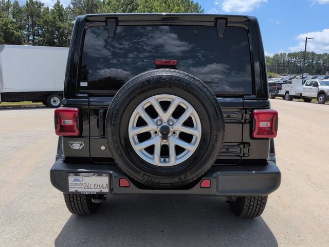 Used 2020 Jeep Wrangler Unlimited Sahara AWD/4WD image 6