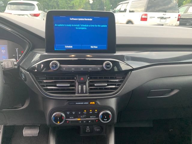 Certified 2025 Ford Escape ST-Line Select AWD/4WD image 31