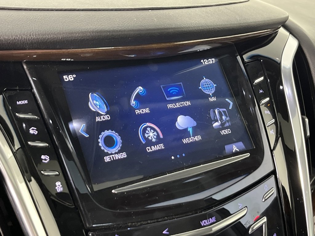 Used 2020 Cadillac Escalade Premium Luxury image 19