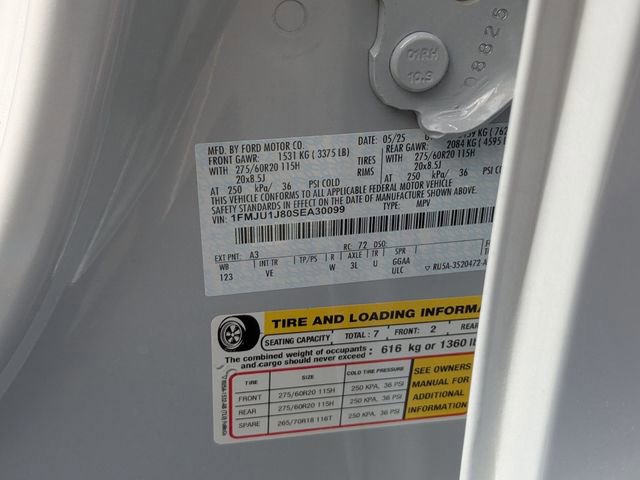 Certified 2025 Ford Expedition Active image 32