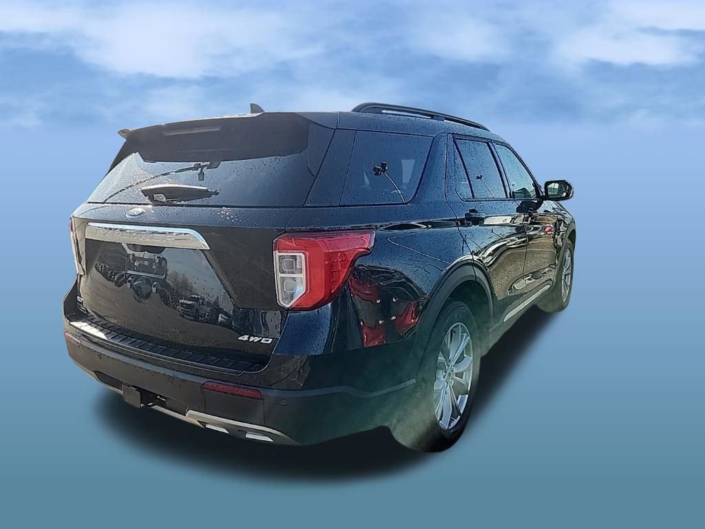 Certified 2023 Ford Explorer XLT w/ Equipment Group 202A AWD/4WD image 8