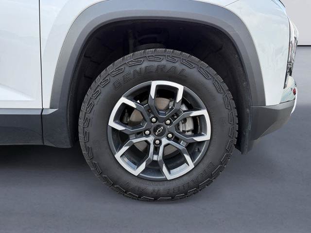 Used 2025 Chevrolet Equinox ACTIV w/ Safety and Technology Package FWD image 8