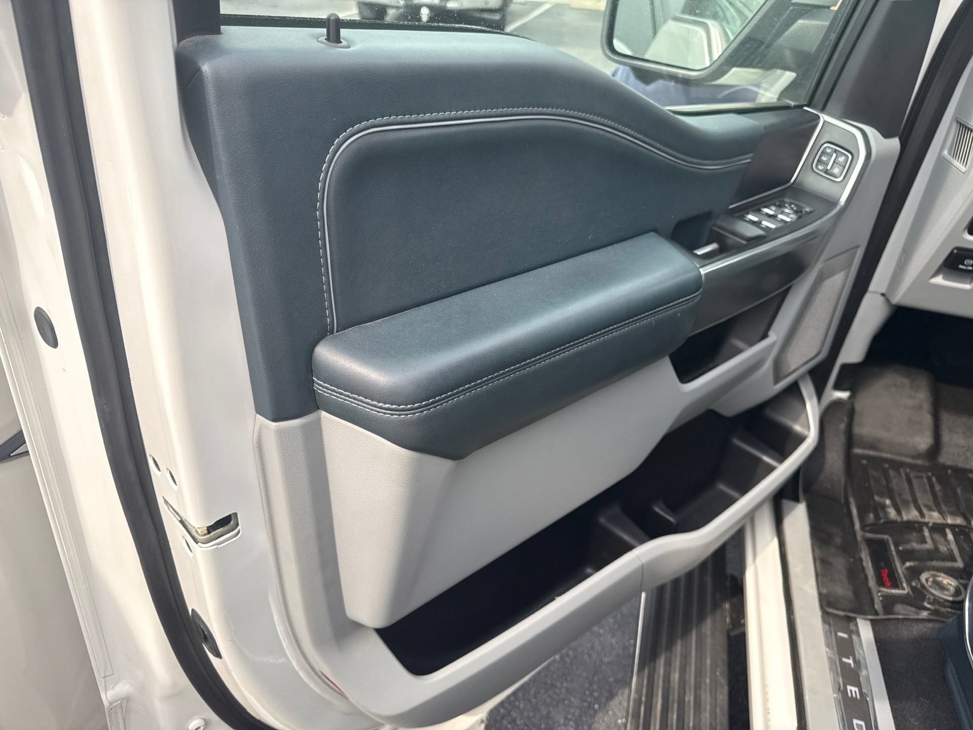 Certified 2023 Ford F150 Limited AWD/4WD image 13