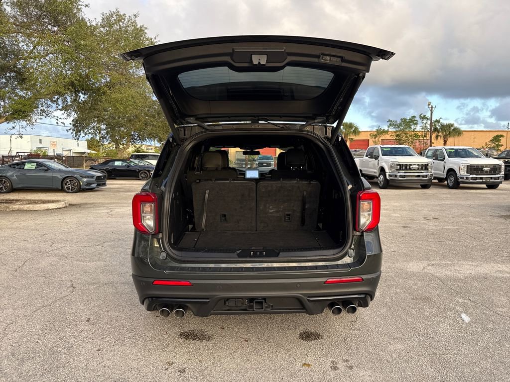 Certified 2022 Ford Explorer ST w/ ST Street Pack image 28