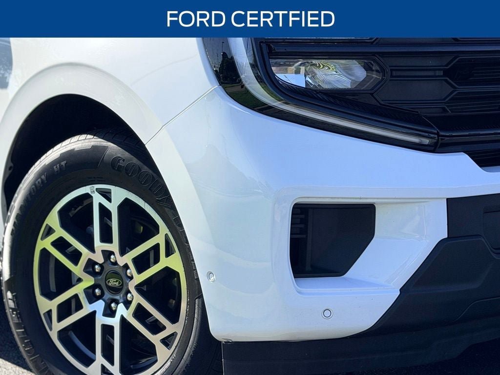 Certified 2025 Ford Expedition Max Active RWD image 3