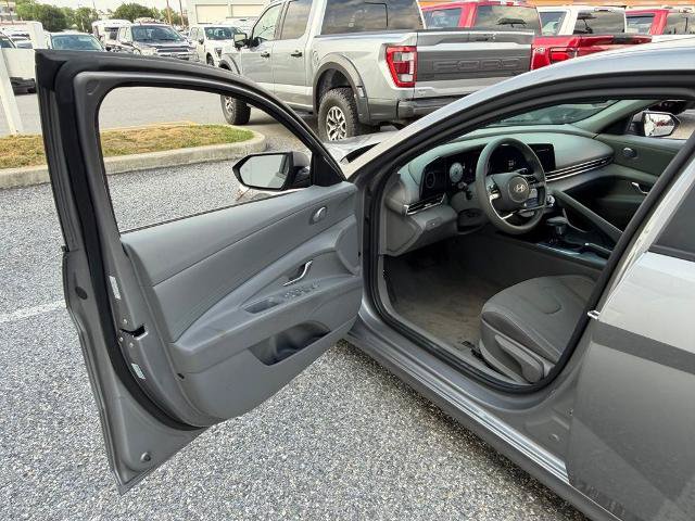 Used 2024 Hyundai Elantra SEL FWD image 10
