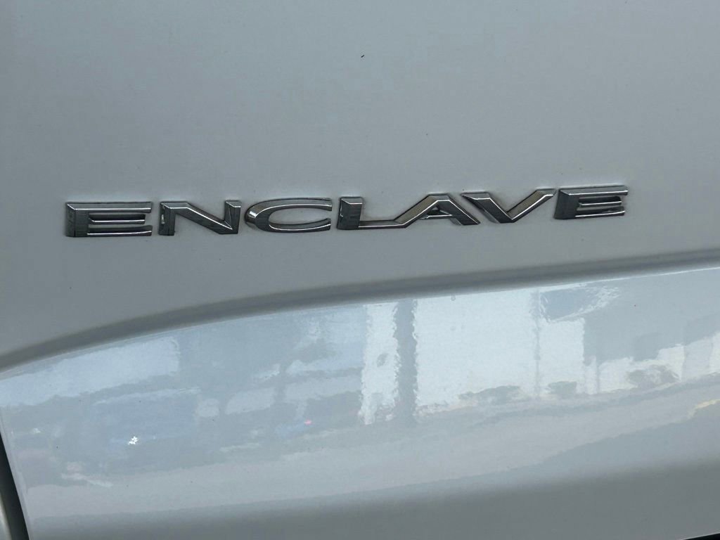 Used 2020 Buick Enclave Avenir w/ Avenir Technology Package FWD image 23
