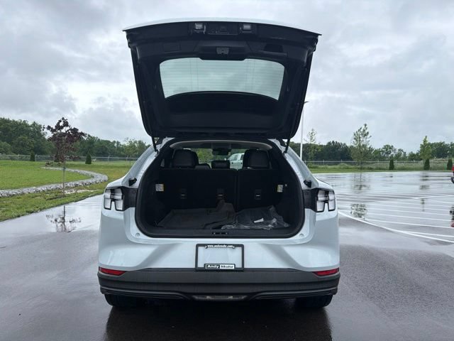 Certified 2022 Ford Mustang Mach-E Select AWD/4WD image 9