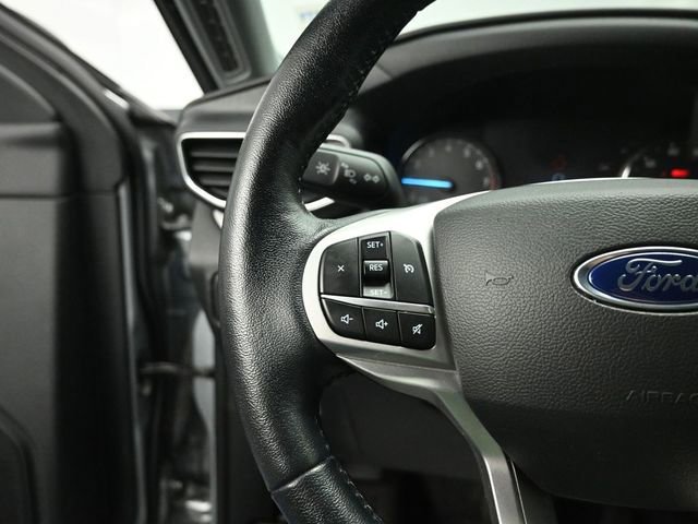 Certified 2022 Ford Explorer XLT w/ Equipment Group 202A image 32