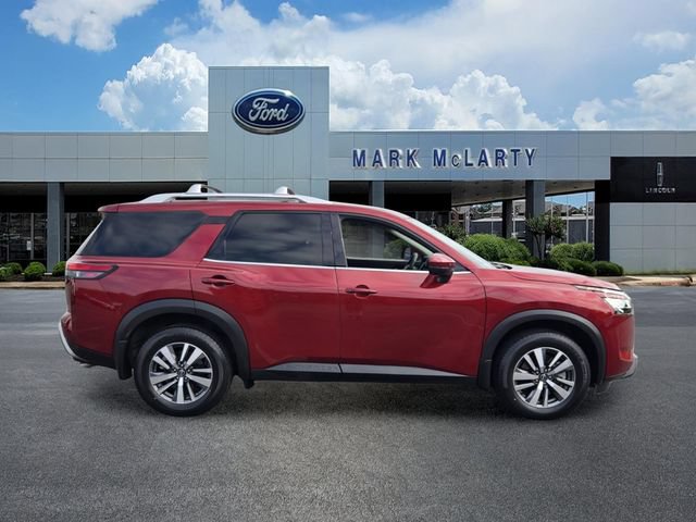 Used 2024 Nissan Pathfinder SL AWD/4WD image 6