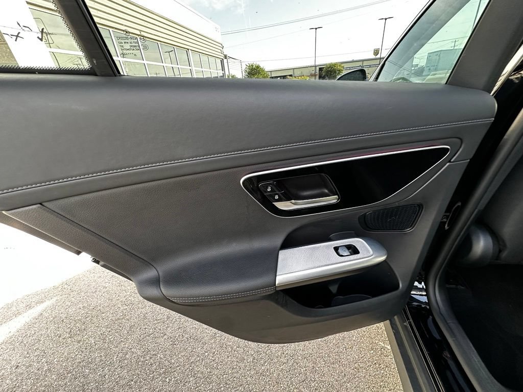 Used 2024 Mercedes-Benz GLC 300 image 19