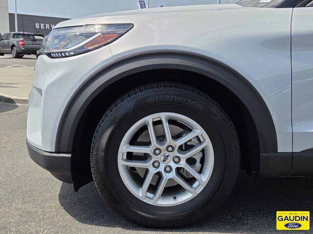 Certified 2025 Ford Explorer Active w/ Active Comfort Package RWD image 10