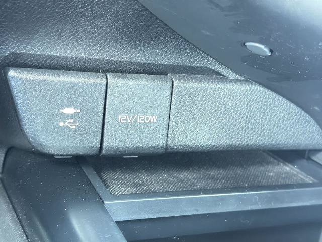 Used 2018 Toyota Camry XLE FWD image 30
