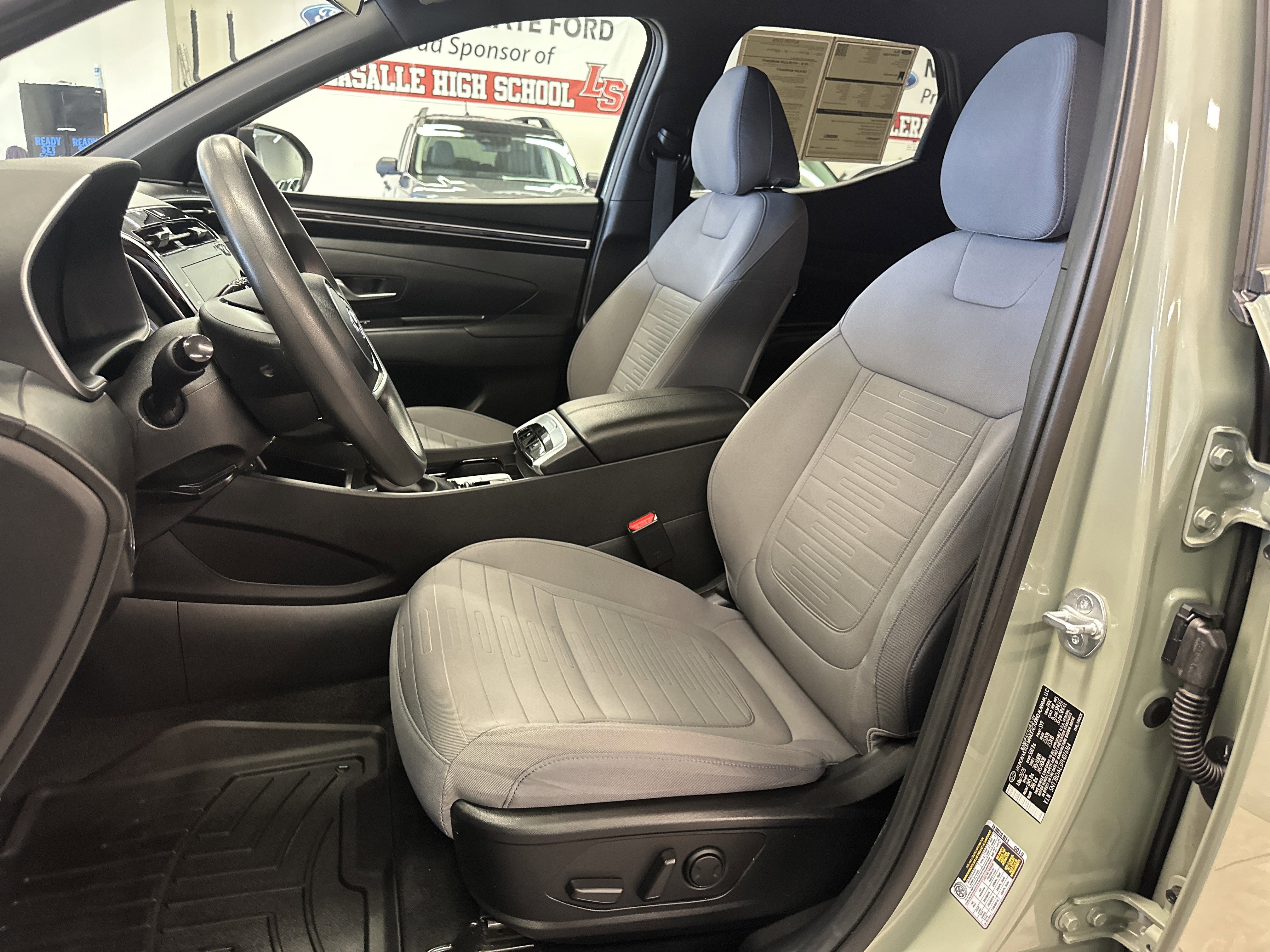 Used 2023 Hyundai Santa Cruz SEL image 13