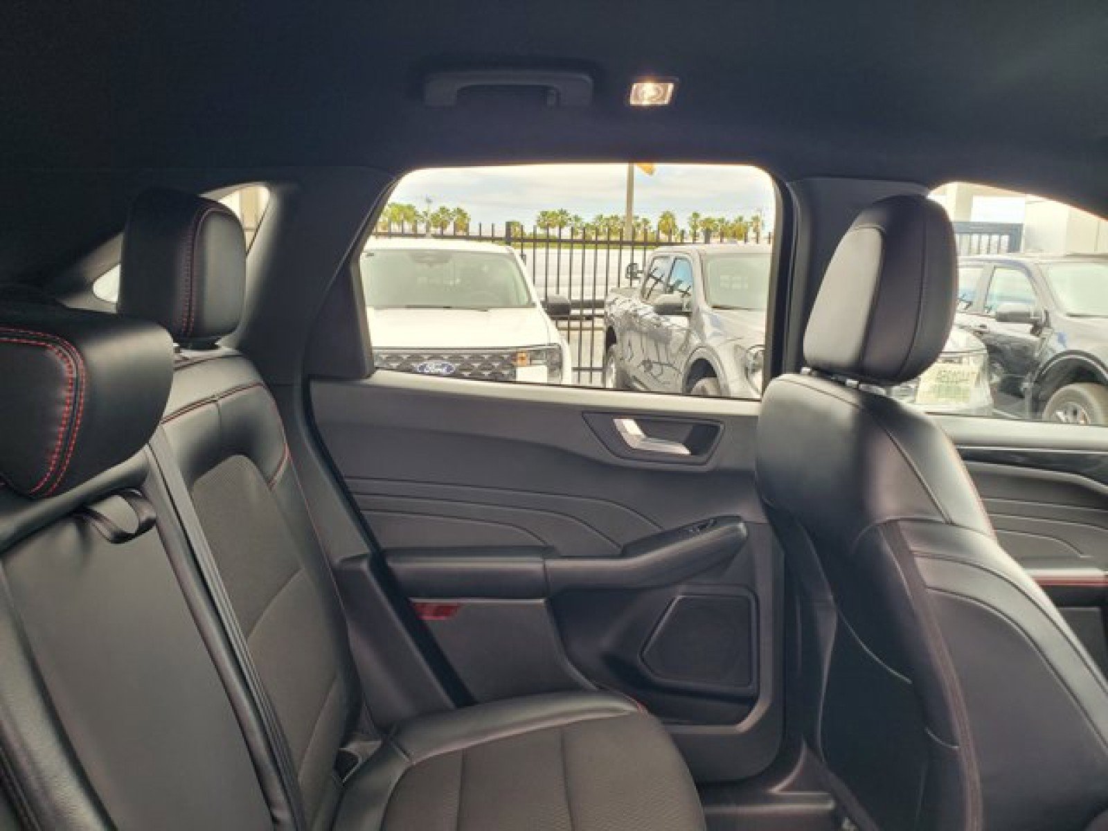 Certified 2023 Ford Escape ST-Line w/ Tech Pack #1 image 32