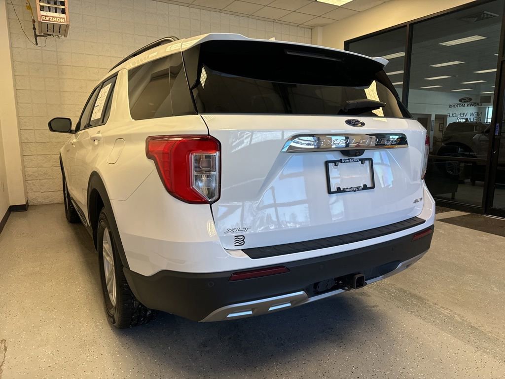 Certified 2023 Ford Explorer XLT w/ Equipment Group 202A image 10