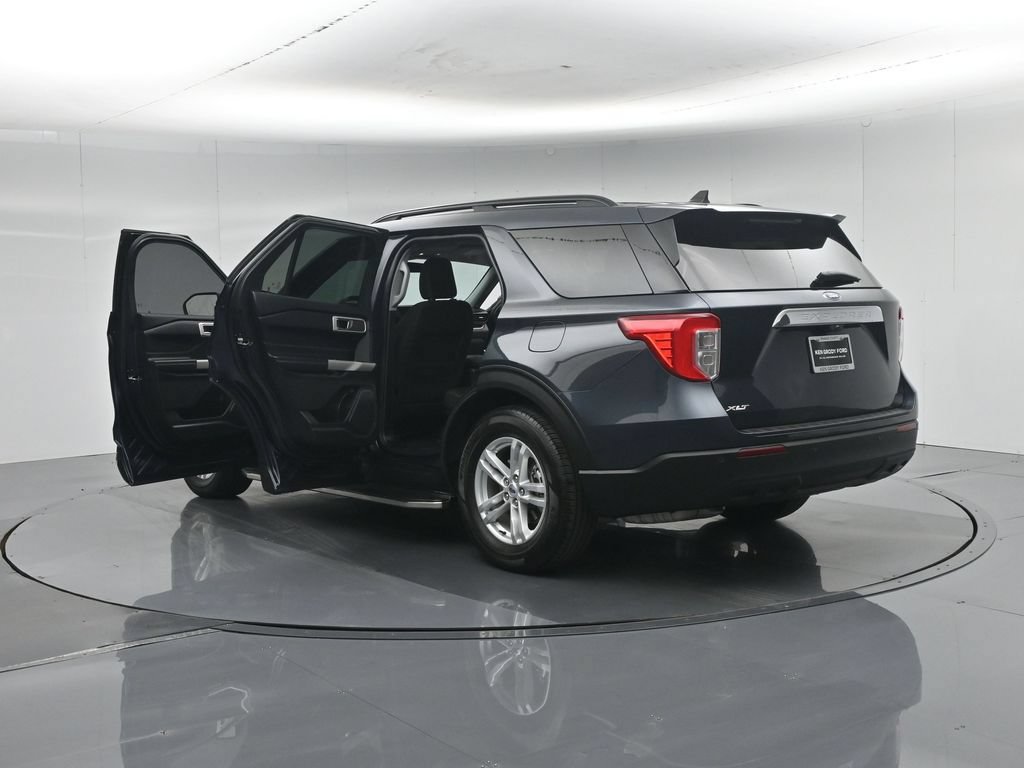 Certified 2022 Ford Explorer XLT RWD image 37