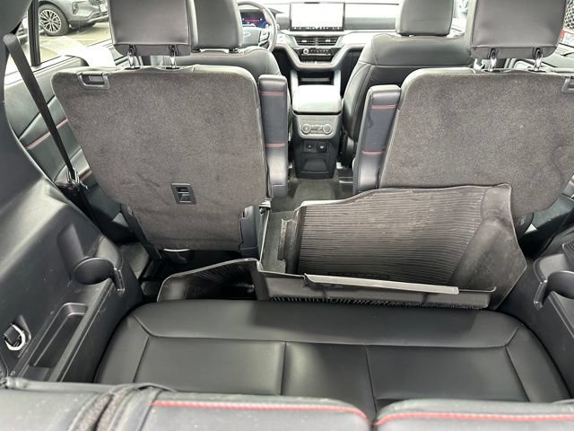 Certified 2025 Ford Explorer ST-Line w/ Premium Package AWD/4WD image 12