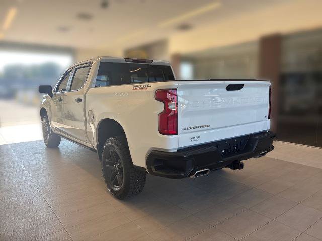 Used 2024 Chevrolet Silverado 1500 LT Trail Boss w/ Convenience Package II AWD/4WD image 3