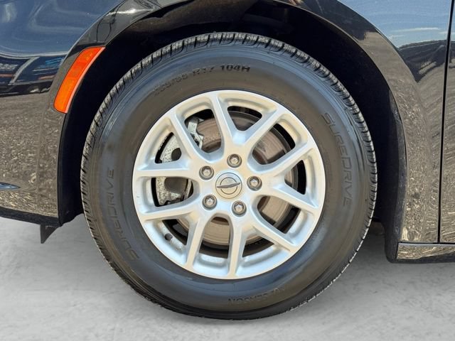 Used 2023 Chrysler Pacifica Touring-L FWD image 24