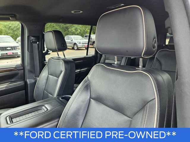 Used 2021 Chevrolet Suburban Premier AWD/4WD image 18