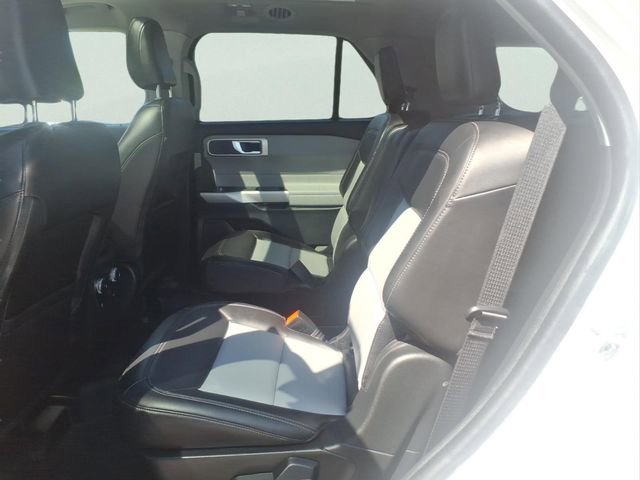 Certified 2024 Ford Explorer XLT w/ Equipment Group 202A AWD/4WD image 8