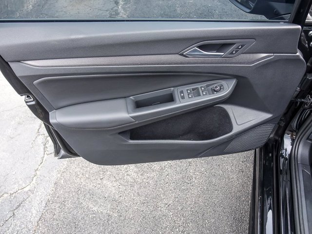 Used 2025 Volkswagen Golf AWD/4WD image 26