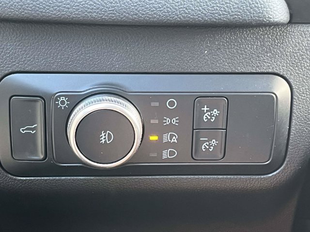 Certified 2020 Ford Escape SEL FWD image 33
