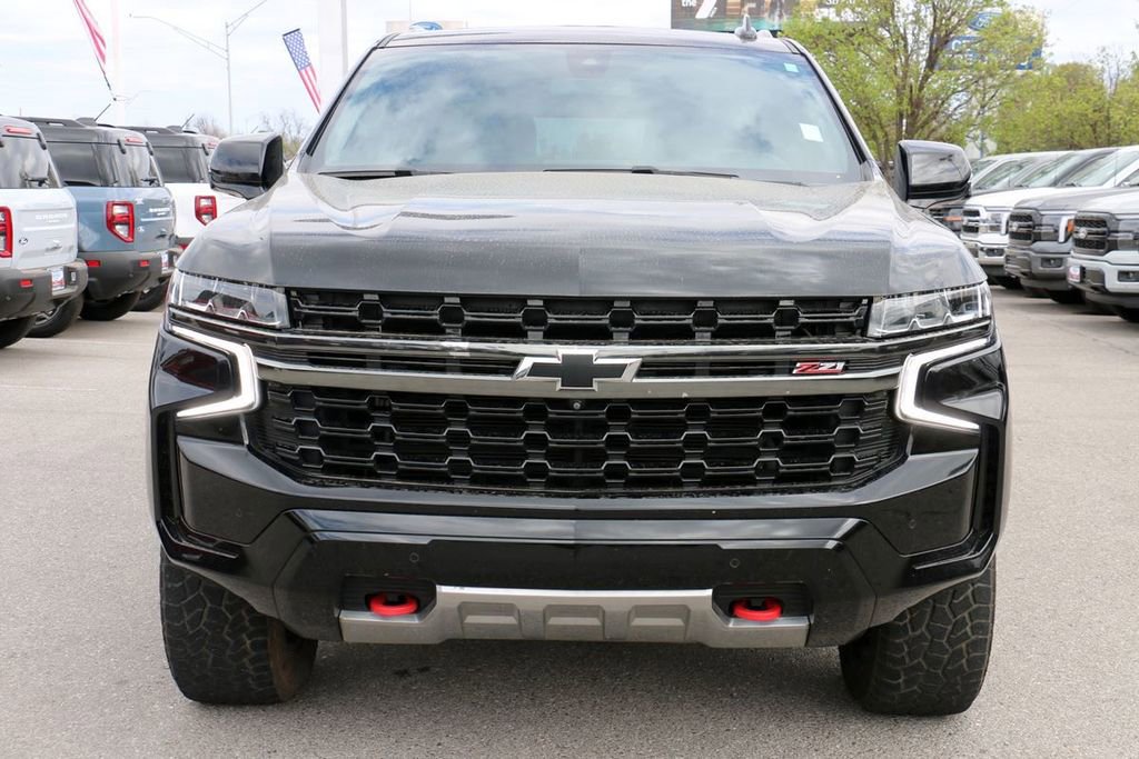 Used 2022 Chevrolet Suburban Z71 w/ Luxury Package image 3