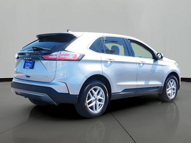 Certified 2022 Ford Edge SEL w/ Convenience Package AWD/4WD image 3