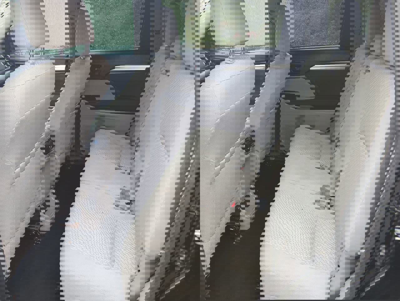 Used 2018 Toyota Highlander LE image 13