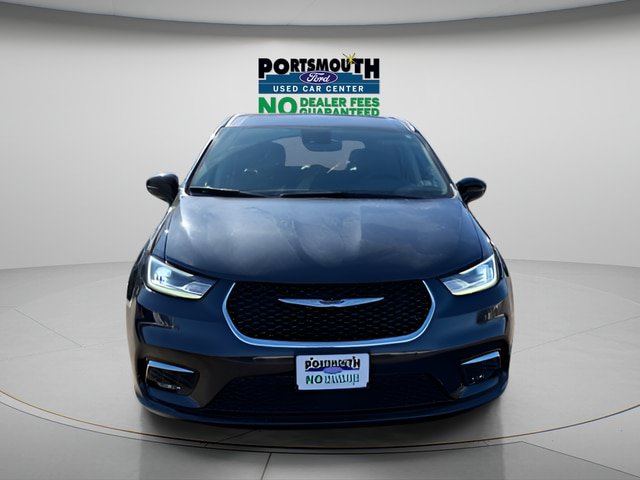 Used 2024 Chrysler Pacifica Touring-L FWD image 8