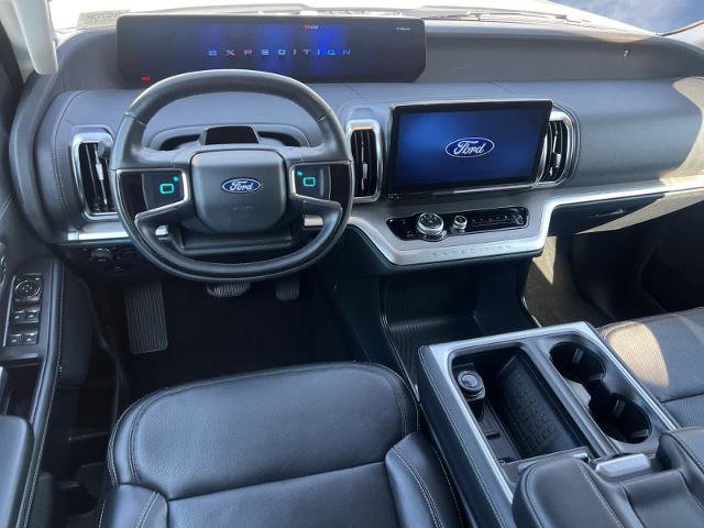 Certified 2025 Ford Expedition Platinum w/ Driver's Package AWD/4WD image 14