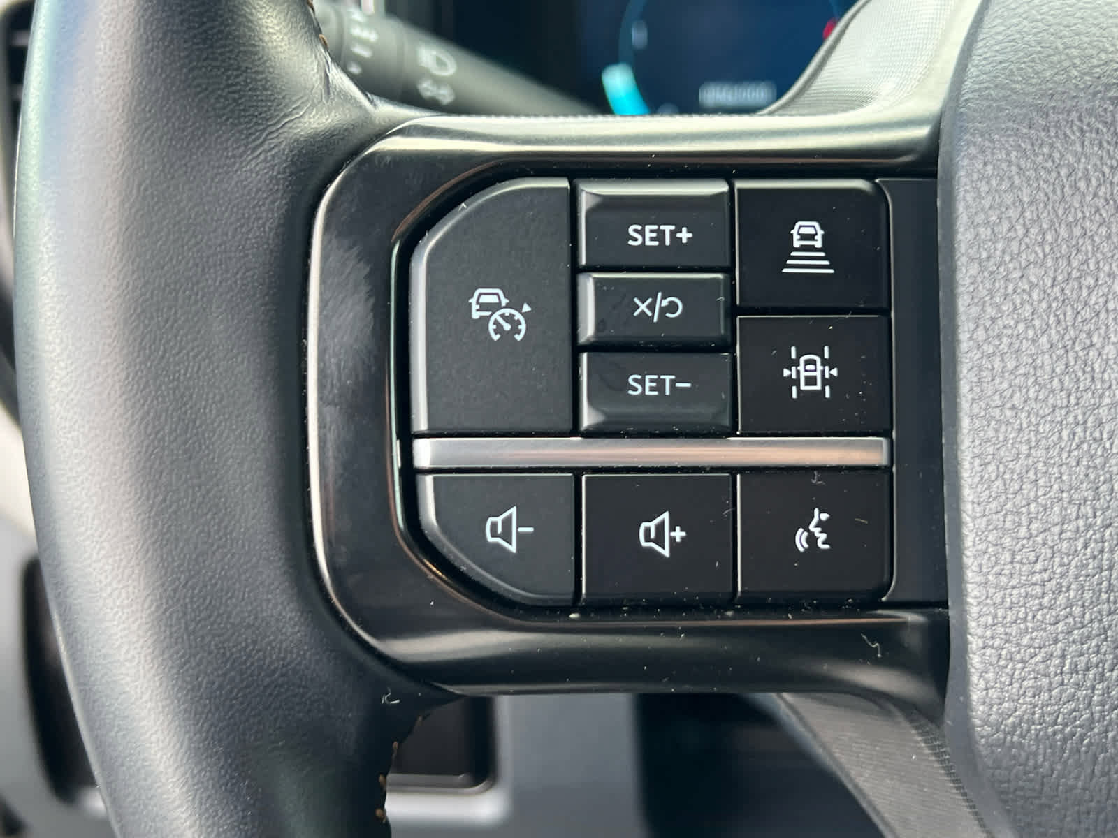 Certified 2024 Ford F250 Platinum image 31