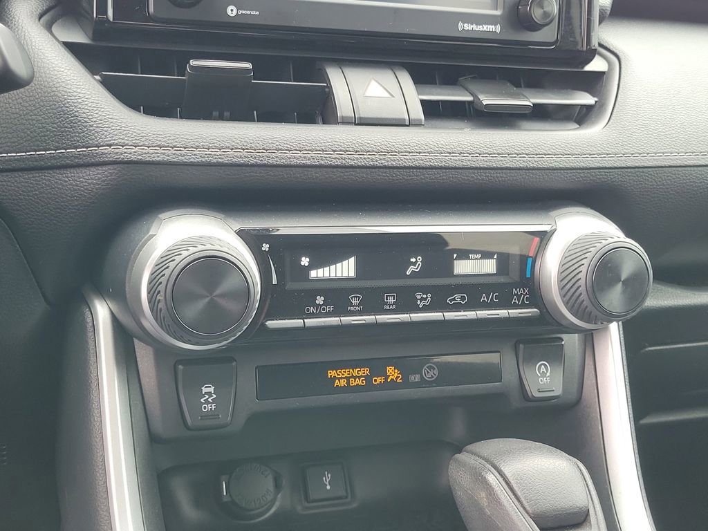 Used 2020 Toyota RAV4 LE w/ All Weather Liner Package image 28