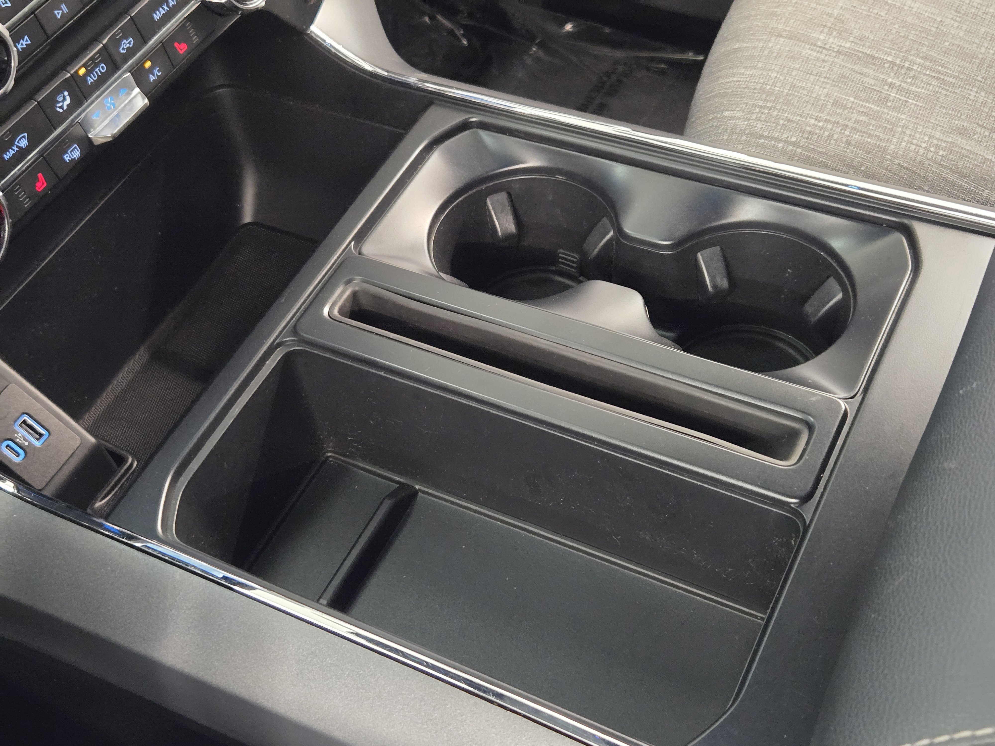 Certified 2022 Ford F150 XLT w/ Equipment Group 302A High image 20