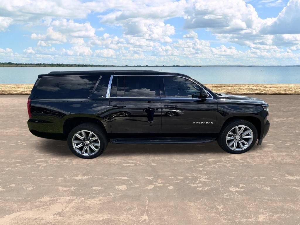 Used 2017 Chevrolet Suburban LT RWD image 11
