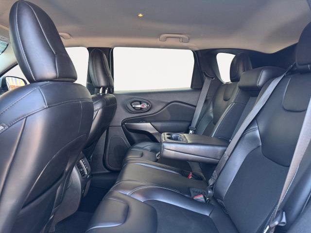 Used 2021 Jeep Cherokee Latitude Plus image 13