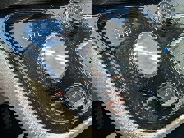 Used 2023 Chrysler Voyager LX image 15