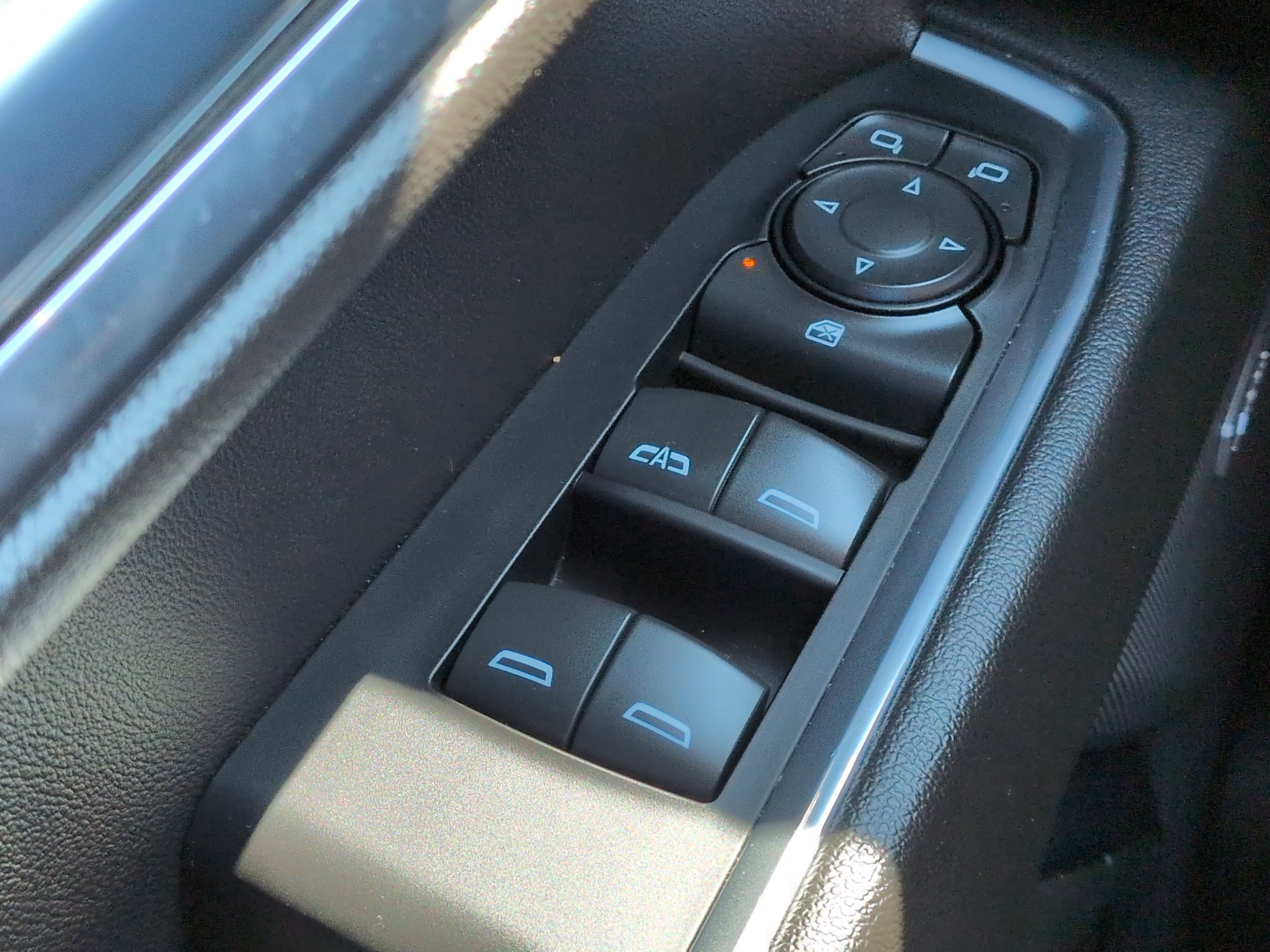 Used 2022 Chevrolet Silverado 1500 LT Trail Boss w/ LT Trail Boss Premium Package AWD/4WD image 22