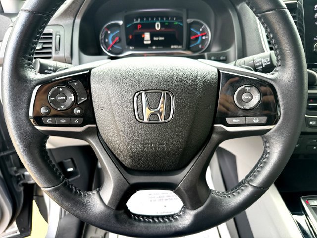 Used 2021 Honda Pilot Touring image 12