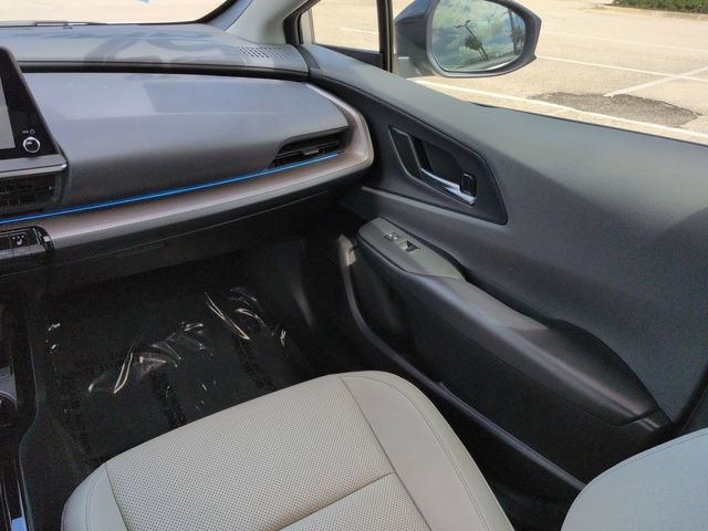 Used 2023 Toyota Prius XLE FWD image 16