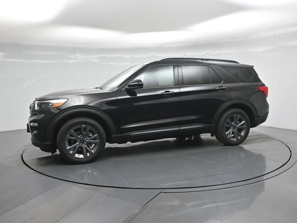 Certified 2022 Ford Explorer XLT w/ Equipment Group 202A image 26