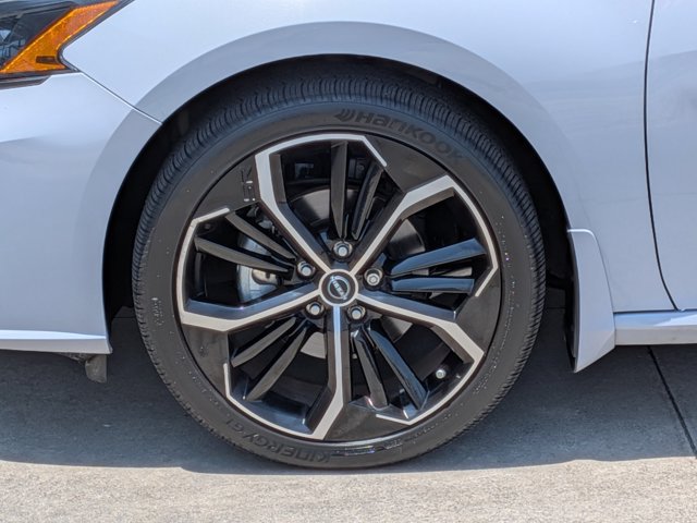 Used 2023 Nissan Altima 2.5 SR w/ SR Premium Package FWD image 11