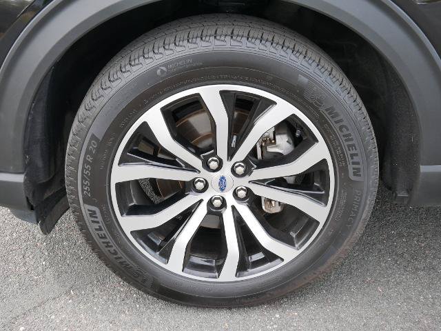 Certified 2025 Ford Explorer ST-Line AWD/4WD image 9