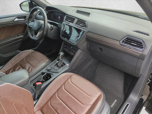 Used 2024 Volkswagen Tiguan SEL R-Line AWD/4WD image 22