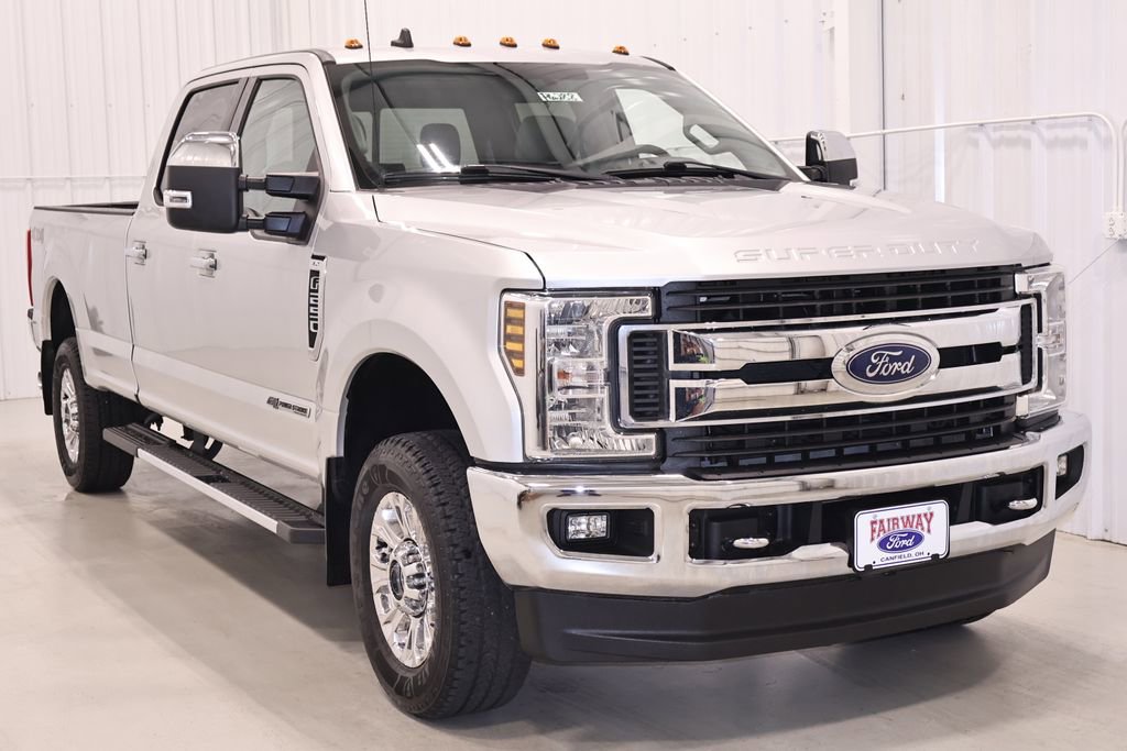 Certified 2019 Ford F250 XLT w/ XLT Premium Package AWD/4WD image 4