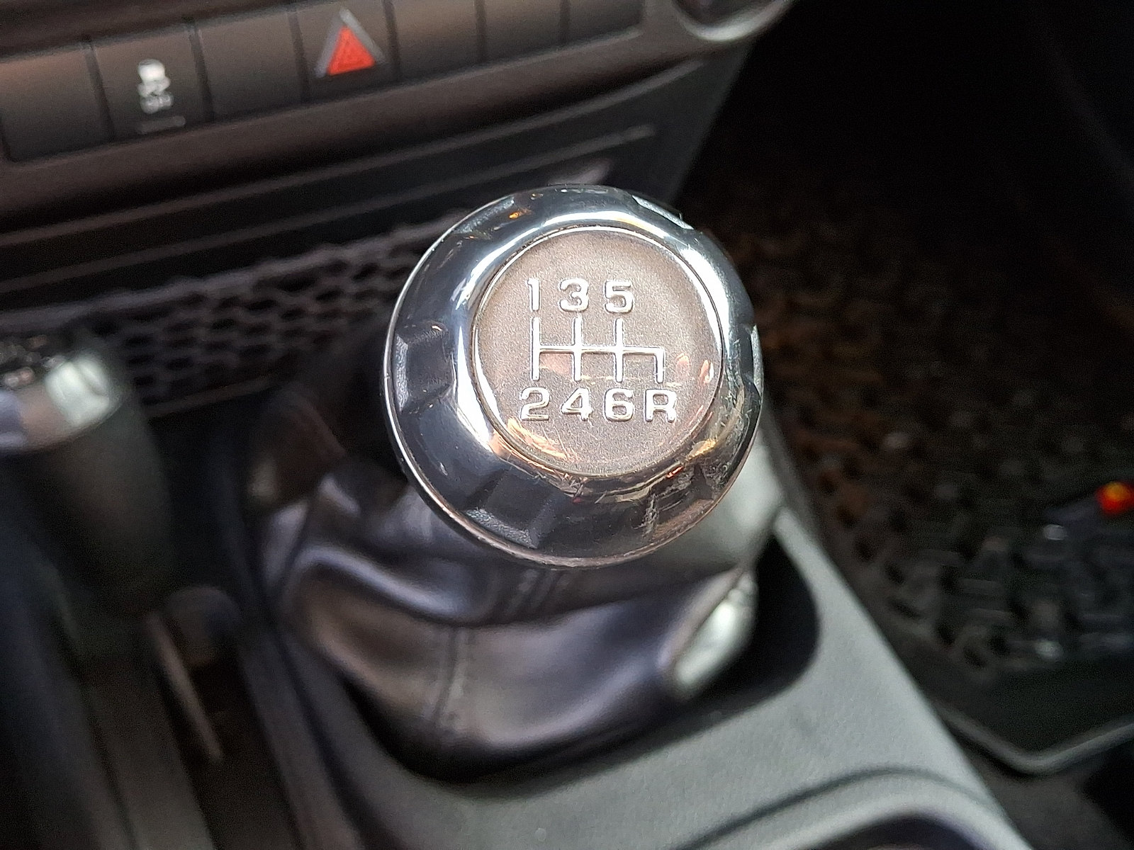 Used 2018 Jeep Wrangler Sport AWD/4WD image 22