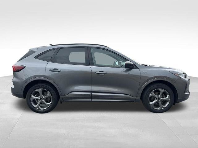 Certified 2023 Ford Escape ST-Line w/ Tech Pack #1 AWD/4WD image 6